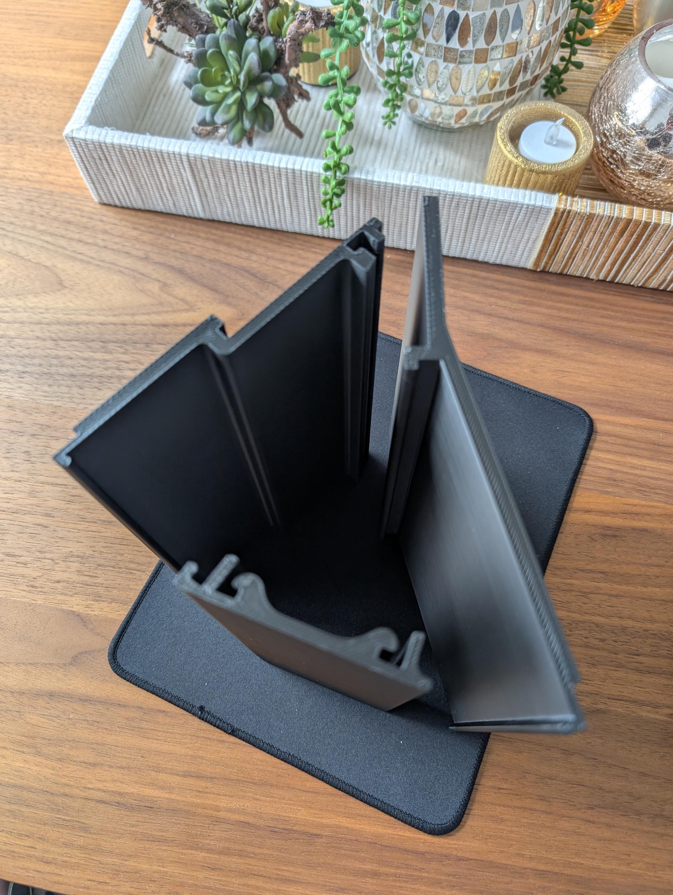 Trading collectible cards TCG, MTG, CCG, board games, display shelf, collapsible, packable, movable